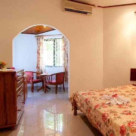 Beach Villa Guesthouse Grand Anse  Bagian luar foto